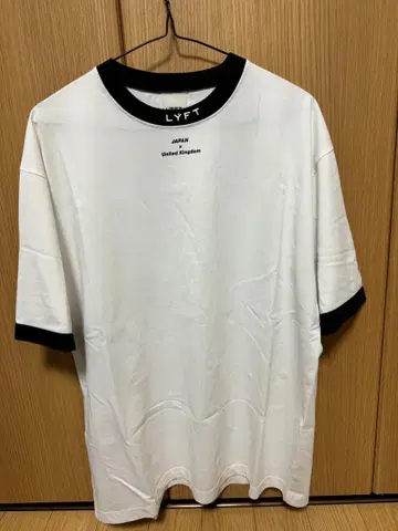 LYFT 화이트/블랙 티셔츠