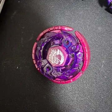 메탈파이트 베이블레이드 어스 아퀼라 한정 컬러판