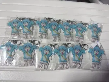 소아라 군 벌스데이 아크릴 키링 프리다무 STPRBOYS