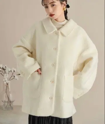 hinari 스탠칼라 샤기 미들 코트 화이트