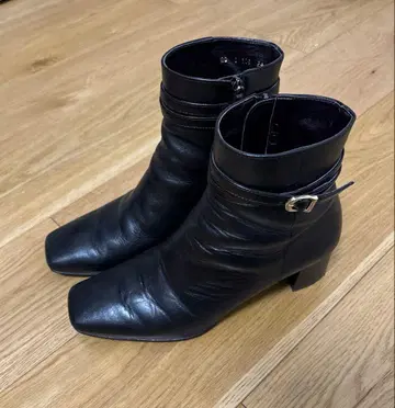 [ 새상품급 ] 다이애나 숏부츠 24 블랙