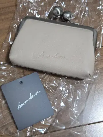 카와카와 kawakawa 슈퍼 소프트 금속 장식 명함지갑 베이지