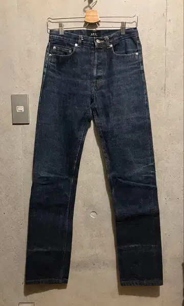 A.P.C. 스트레이트 데님 (SIZE 25)