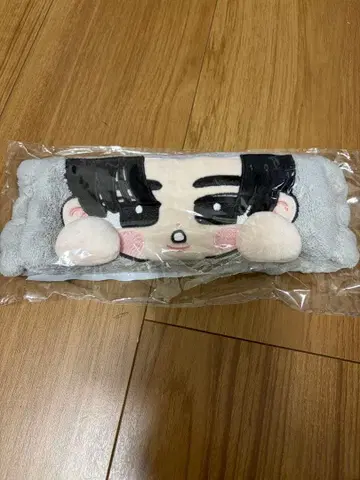 캐릭터 얼굴 헤어밴드 메구로 렌