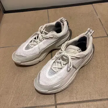 [ LACOSTE ] 라코스테 남성용 스니커즈 화이트