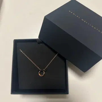 다니엘 웰링턴 골드 목걸이