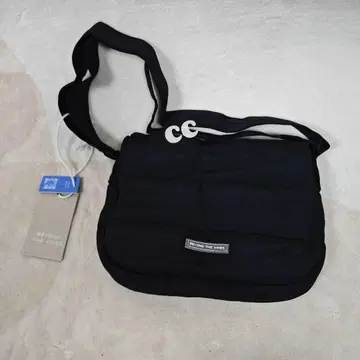 BEYOND THE VINES Poofy 숄더백 미니백