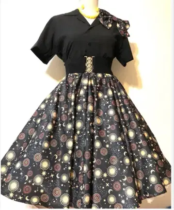 우주 패턴 서큘러 스커트 올디스 로큰롤 피프티즈 전원