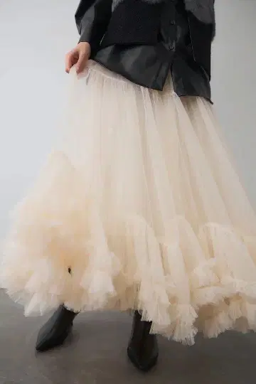 미사용 새상품 Frene 스위트 튤 프릴 스커트