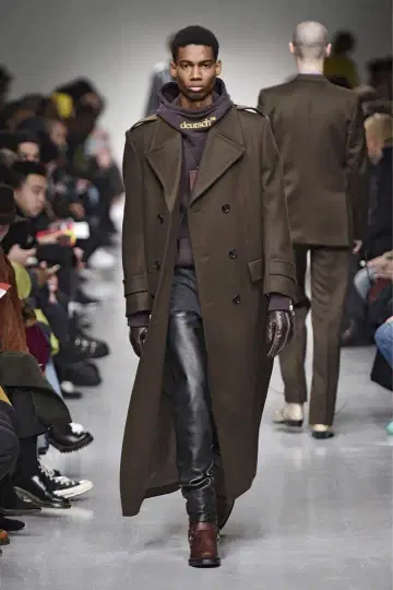 존 로렌스 설리번 오피서 코트