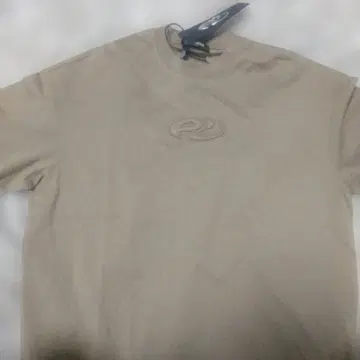 XU 차콜 로고T셔츠