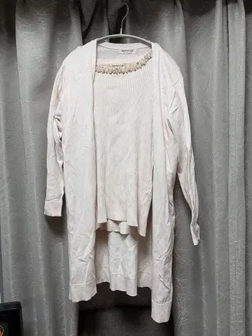 아푸이저 리슈 핑크 긴팔 상의 사이즈 2