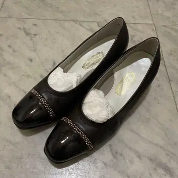 [새상품 미사용] 긴자 요시노야 펌프스 다크 브라운