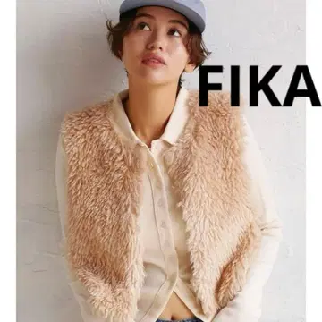[택 포함 새상품] FIKA 시프라이크 퍼 베스트 베이지 야마다야
