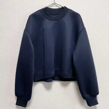 PASSIONE 깔끔한 숏 기장 풀오버 맨투맨 쫀득한 원단