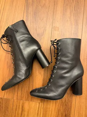 [새상품급] ZARA 블랙 레이스업 부츠 38