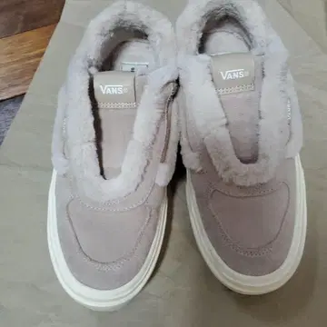 VANS 베이지 슬립온 스니커즈