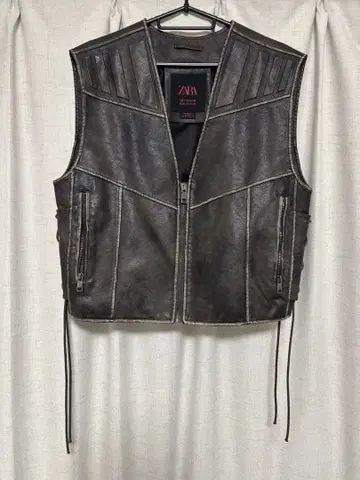 ZARA 다크 브라운 가죽 베스트