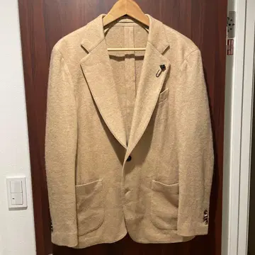 [ 최근 모델 ] LARDINI 자켓 니트 소재 알파카 혼방 베이지