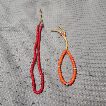 빨간색과 오렌지색 비즈 목걸이 2개 세트