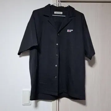 오니츠카타이거 반팔 셔츠 S 사이즈