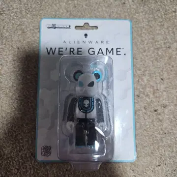 ALIANWARE BEARBRICK 피규어