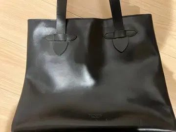 크루츠 빔즈 가죽 토트백