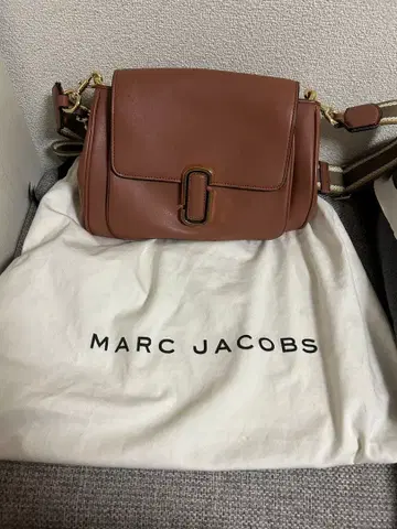 MARC JACOBS 브라운 숄더백