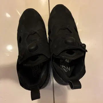 Reebok 리복 펌프 퓨리 올 블랙