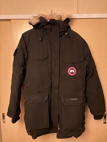 CANADA GOOSE Expedition 블랙 다운 자켓 M