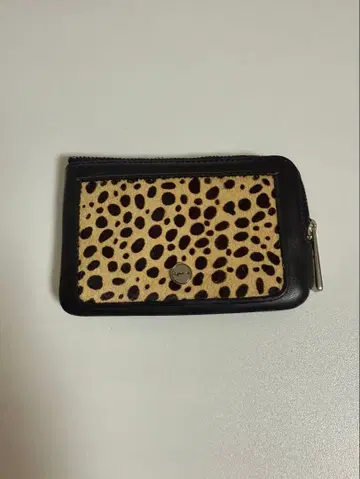 Agnes b 에네스베 레오파드 무늬 합성 피혁 카드 케이스