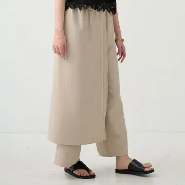 모리노각코 에이프런 와이드 팬츠 베이지