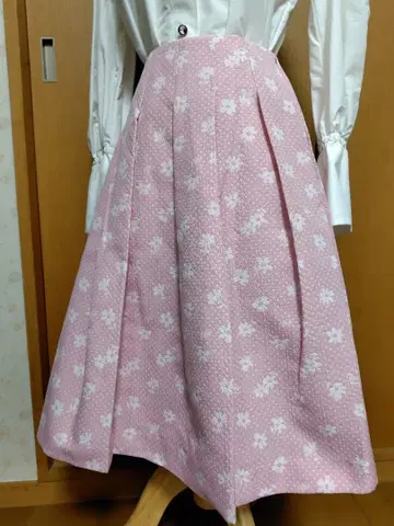 엠즈 그레이시 플라워 프린트 플레어 스커트 무릎 기장 택 포함 새상품