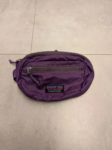 파타고니아 울트라라이트 블랙홀 미니 힙팩 1L