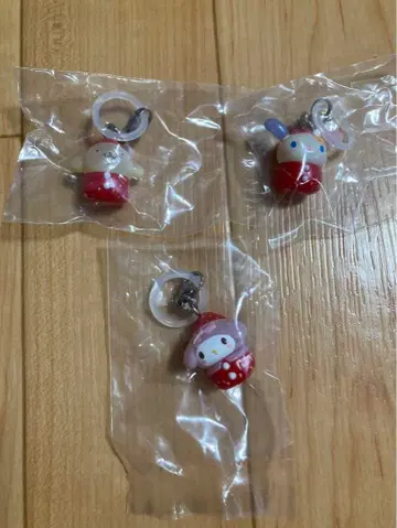 딸기 메지루시 액세서리 산리오 가챠가챠 우사하나 외 3종 세트