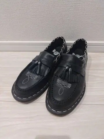 닥터마틴 THE GOTHIC AMERICANA ADRIAN