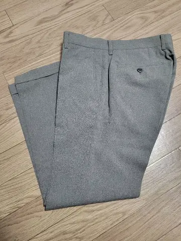 미사용 새상품 EDIFICE 트라우저 팬츠 사이즈 44