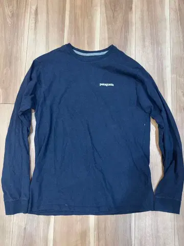 patagonia 네이비 긴팔 티셔츠 S 백포굿