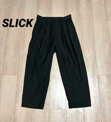 [ SLICK ] 스릭 T/R 개버 투 턱 테이퍼드 팬츠 다크 그린