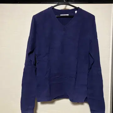 할리우드 런치마켓 네이비 V넥 긴팔 니트 사이즈 2