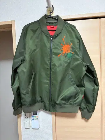 새상품급 닌텐도 스프라툰 3 MA-1 플라이트 자켓 연어런