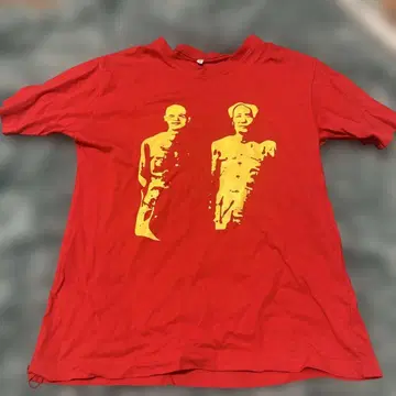 made in 대만 빨간색 코튼 T셔츠