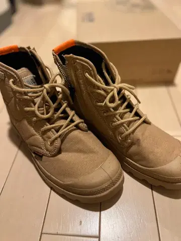 팔라디움 퀼팅 하이컷