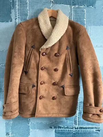 Pherrow's 페이크 무스탕 아우터