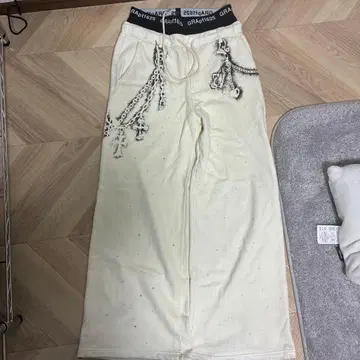 GRANCY 큐빅 스웨트 팬츠 화이트 M 사이즈