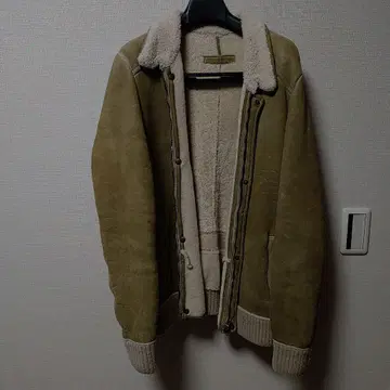 가죽 보아 자켓 베이지 이탈리아제