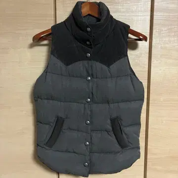 Mansart 그레이 퀼팅 베스트 스탠드 카라 LL