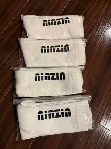 로쿠데나시 라이브 굿즈 삭스 양말