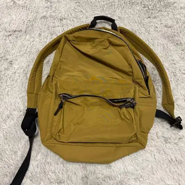 STANDARD SUPPLY 카키 백팩