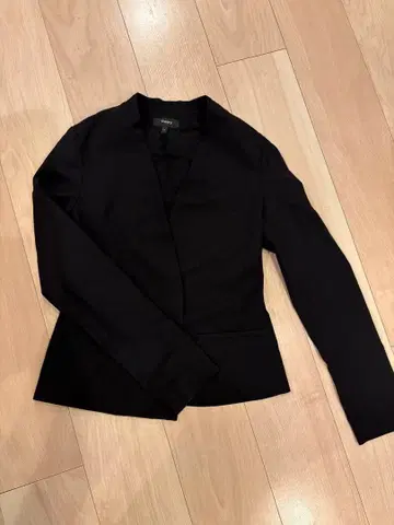 Theory 블랙 노카라 자켓 사이즈 0